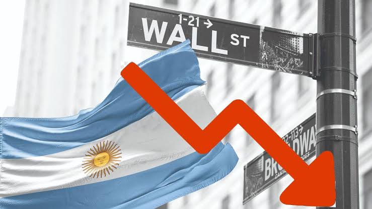 Las acciones argentinas cayeron hasta 12% en Wall Street