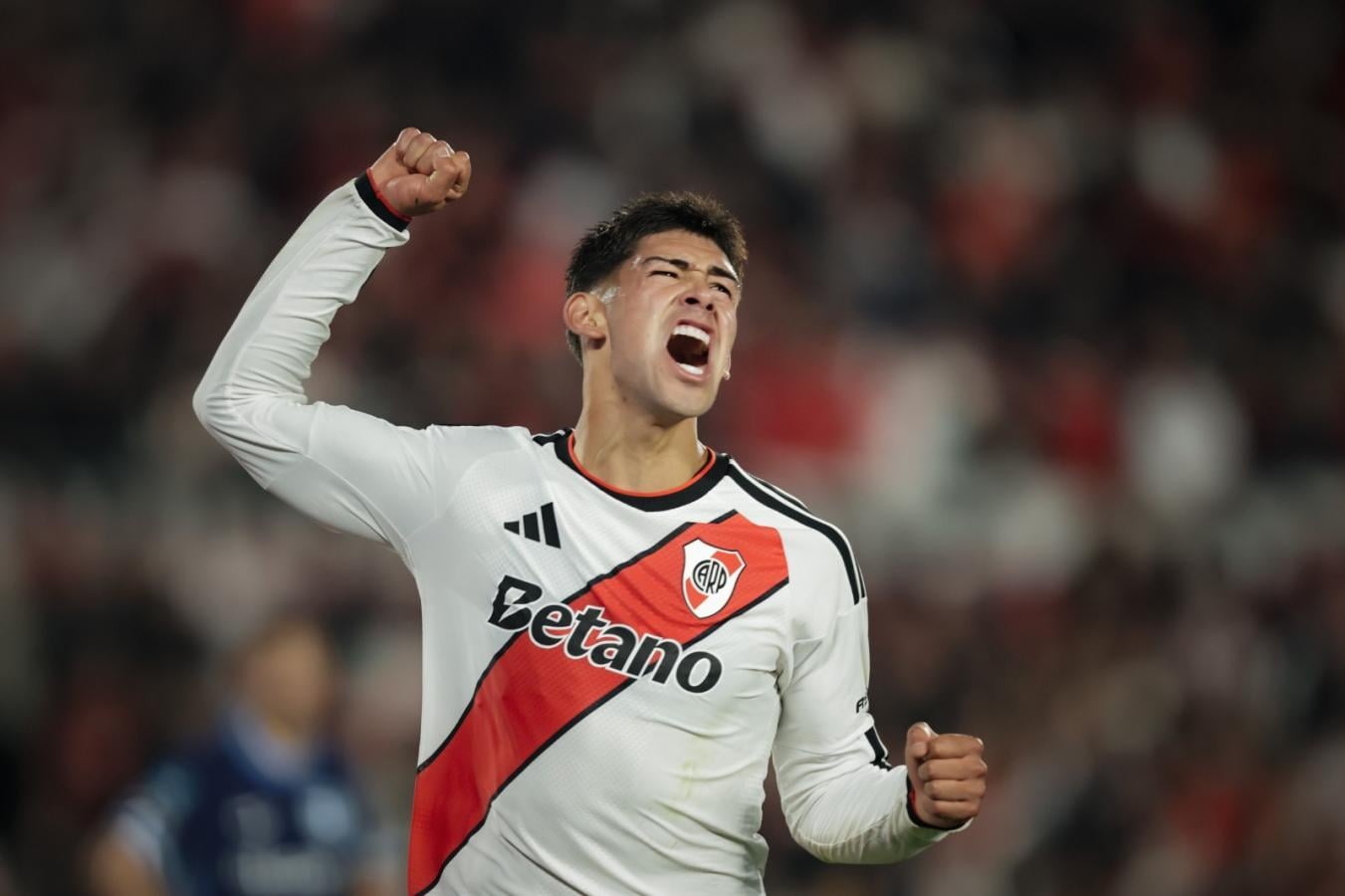 Lautaro Rivero y su festejo de gol